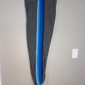 Aviator Nation - 5 STRIPE SWEATPANTS - HEATHER GREY // BLUE - Size Small